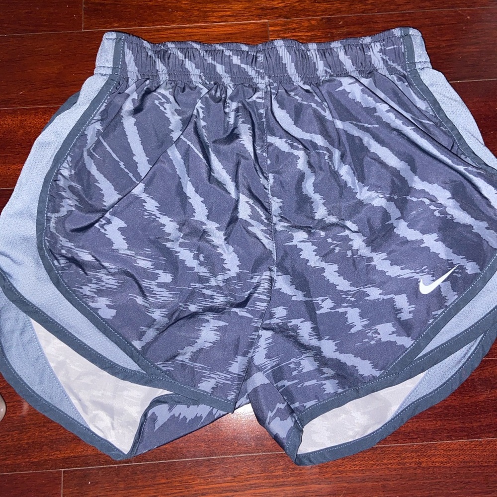 Nike shorts, like new condition and no flaws